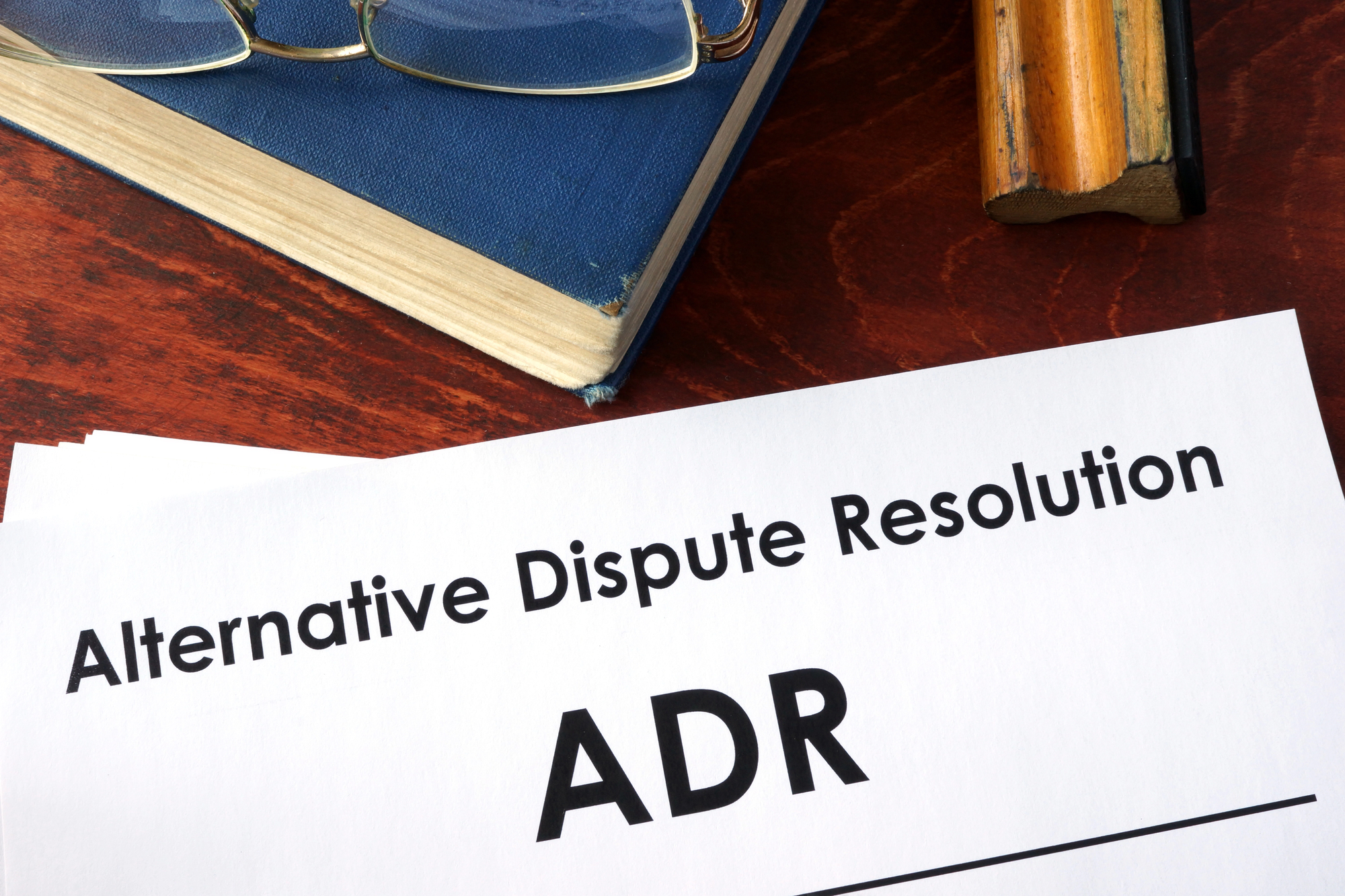 ADR vs Mediation_Depositphotos_132491392_L